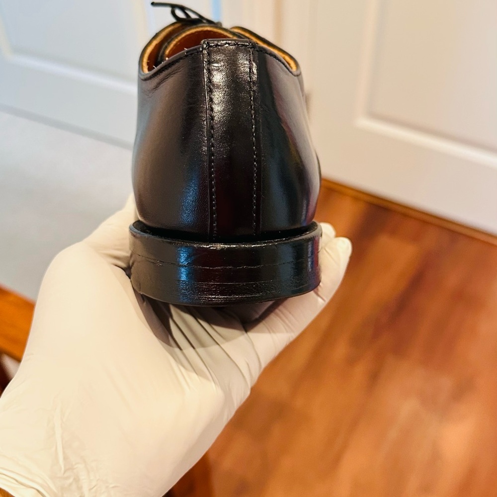 Classic Black Leather Men's Dress Shoes - Picture 14 of 15